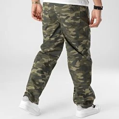 Les meilleures critiques de ⭐ Jogger Pant Camouflage Mili Vert Kaki de Classic Series ⭐ -Classic Series Soldes classic series 300860 AW21 COLL 02 004 CAMO 20220301T143134 04