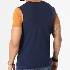 Meilleur prix ✔️ Tee 🛒 Shirt Poche Tricolore 4034 Bleu Marine Blanc Camel de Classic Series 🛒 -Classic Series Soldes classic series 307269 4034 TABAC 20220304T143002 04