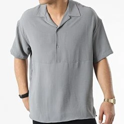 Bon marché 🔔 Chemise Manches Courtes FT-7002 Gris de Classic Series 🔔 -Classic Series Soldes classic series 310592 FT 7002 GREY 20220329T160437 03