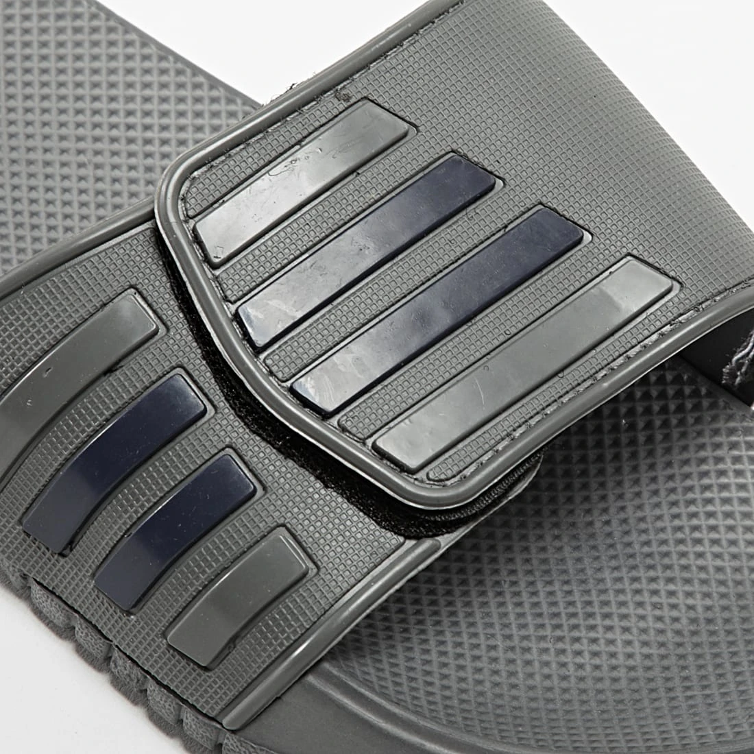 Tout neuf 💯 Claquettes SU5098 Gris de Classic Series ⌛ 4 Tout neuf 💯 Claquettes SU5098 Gris de Classic Series ⌛ – Image 2