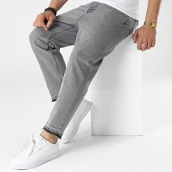 Vente flash 🤩 Jean Regular DHZ-3758-1 Gris de Classic Series 👍 -Classic Series Soldes classic series 315160 DHZ 3758 1 LOOSE FIT FUME 20220415T160914 03