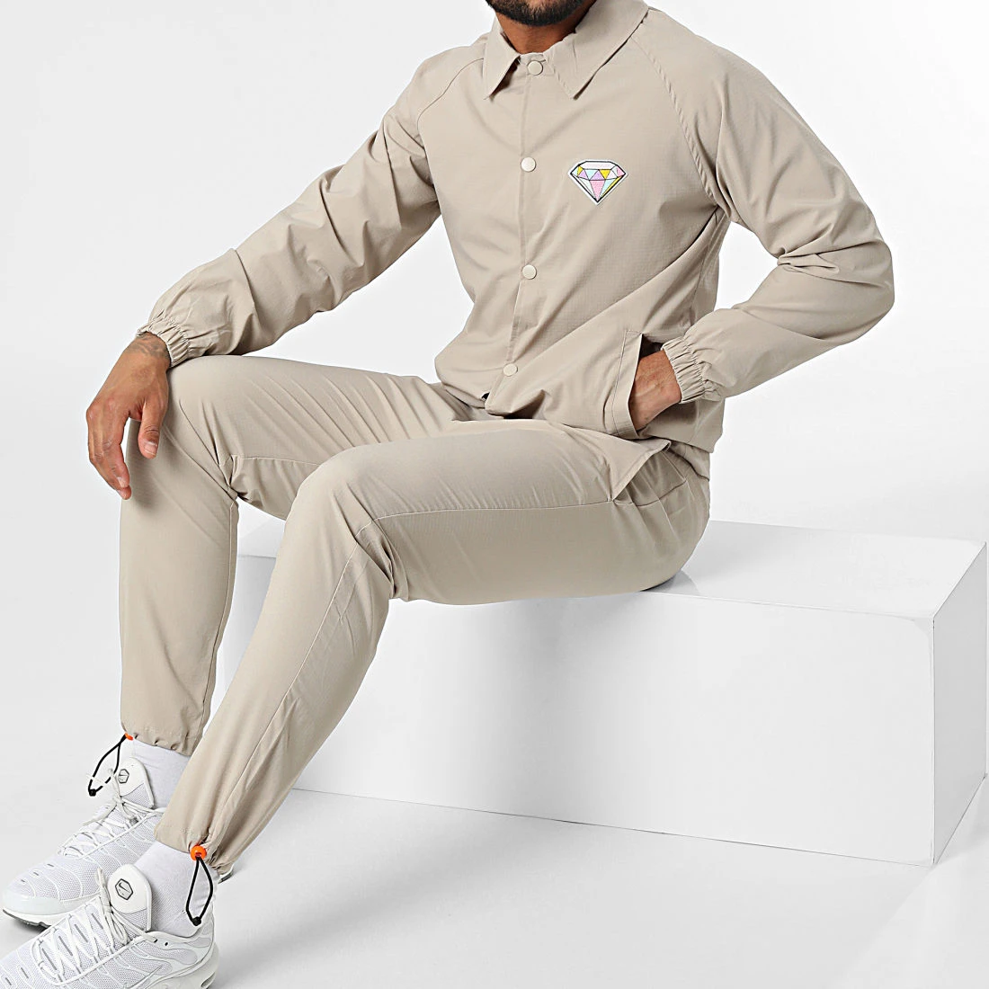 Grosses soldes 🔔 Ensemble Veste Pantalon Jogging 5038 Beige de Classic Series ❤️ 3 Grosses soldes 🔔 Ensemble Veste Pantalon Jogging 5038 Beige de Classic Series ❤️