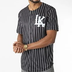 Coupon 🛒 Chemise Manches Courtes Col Rond A Rayures 5925 Noir Blanc de Classic Series ⌛ -Classic Series Soldes classic series 317220 5925 BLACK 20220504T143000 03