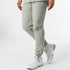 Coupon ✔️ Ensemble Veste Pantalon Jogging 50081 Vert Clair de Classic Series 😍 -Classic Series Soldes classic series 317258 50081 GREEN 20220429T152454 04