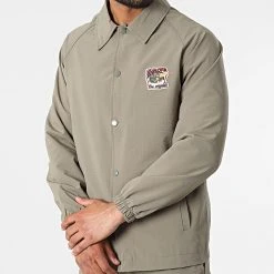 Les meilleures critiques de 💯 Ensemble Veste Pantalon Jogging 50081 Vert Kaki de Classic Series 🔥 -Classic Series Soldes classic series 317260 50081 VERT KAKI 20220429T152435 03