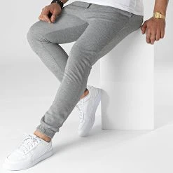 Les meilleures critiques de 😍 Pantalon Jogging 7913 Gris Anthracite Chiné de Classic Series ⭐ -Classic Series Soldes classic series 318037 7913 ANTRASIT 20220509T155148 03