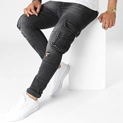Tout neuf ⭐ Jean Skinny Cargo 15358 Noir de Classic Series 🎉 -Classic Series Soldes classic series 321224 15358 20220531T152857 03