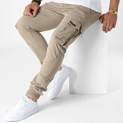 Budget 🎉 Pantalon Cargo H64060C62194 Beige de Classic Series ✔️ -Classic Series Soldes classic series 325242 H64060C62194B 21300 20220627T155253 03