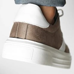 Coupon ✔️ Baskets 560 Brown White de Classic Series ✨ -Classic Series Soldes classic series 335430 560 05 SUET VIZON 20220906T142029 04