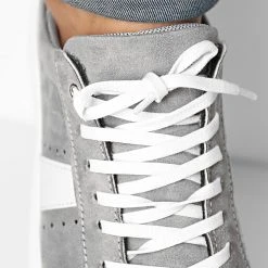 Les meilleures critiques de 👏 Baskets 560 Grey White de Classic Series ✨ -Classic Series Soldes classic series 335432 560 04 SUET BUZ 20220906T142014 03