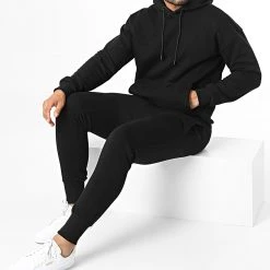 Les meilleures critiques de ⭐ Ensemble De Survetement GK-1096T Noir de Classic Series 🥰