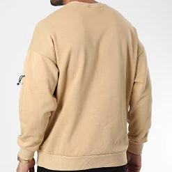 Les meilleures critiques de 🥰 Sweat Crewneck 22-K076 Beige de Classic Series ✔️ -Classic Series Soldes classic series 338107 22 K076 TAN 20220922T160851 04