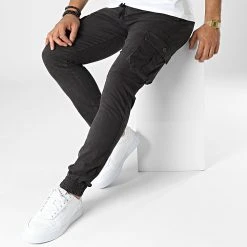 De gros ✨ Pantalon Cargo 7685 Noir Délavé de Classic Series 💯 -Classic Series Soldes classic series 338656 7685 4 20221010T155340 03