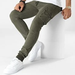 Grosses soldes ❤️ Pantalon Cargo 7686 Vert Kaki de Classic Series ⭐ -Classic Series Soldes classic series 338727 7686 2 GN 20221017T152145 03