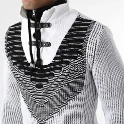 Meilleur prix ✨ Pull Col Montant 5017 Beige Clair Noir de Classic Series 🛒 -Classic Series Soldes classic series 342589 5017 WHITE BLACK 20221007T160403 02