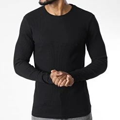 Les meilleures critiques de 😍 Tee Shirt Manches Longues 7900 Noir de Classic Series 🎉 -Classic Series Soldes classic series 344441 7900 001 20221020T155138 03